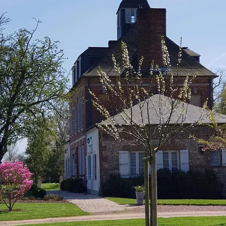 Le Clos Du Quesney Bed & Breakfast