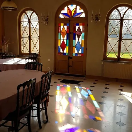 Le Clos Du Quesney Bed & Breakfast *